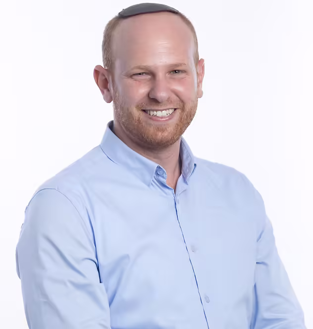 מרדכי פרל — שותף ובעלים